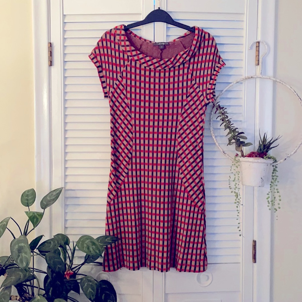 📍Cute vintage red, navy and beige plaid dress